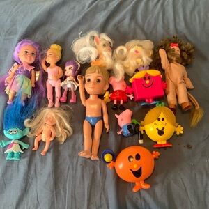 Assorted action figures